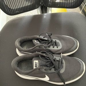Nike tennis shoes
